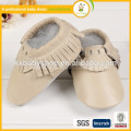 Fabricant 2015 vente en gros bien vendu mocassins bébé doux en cuir doux